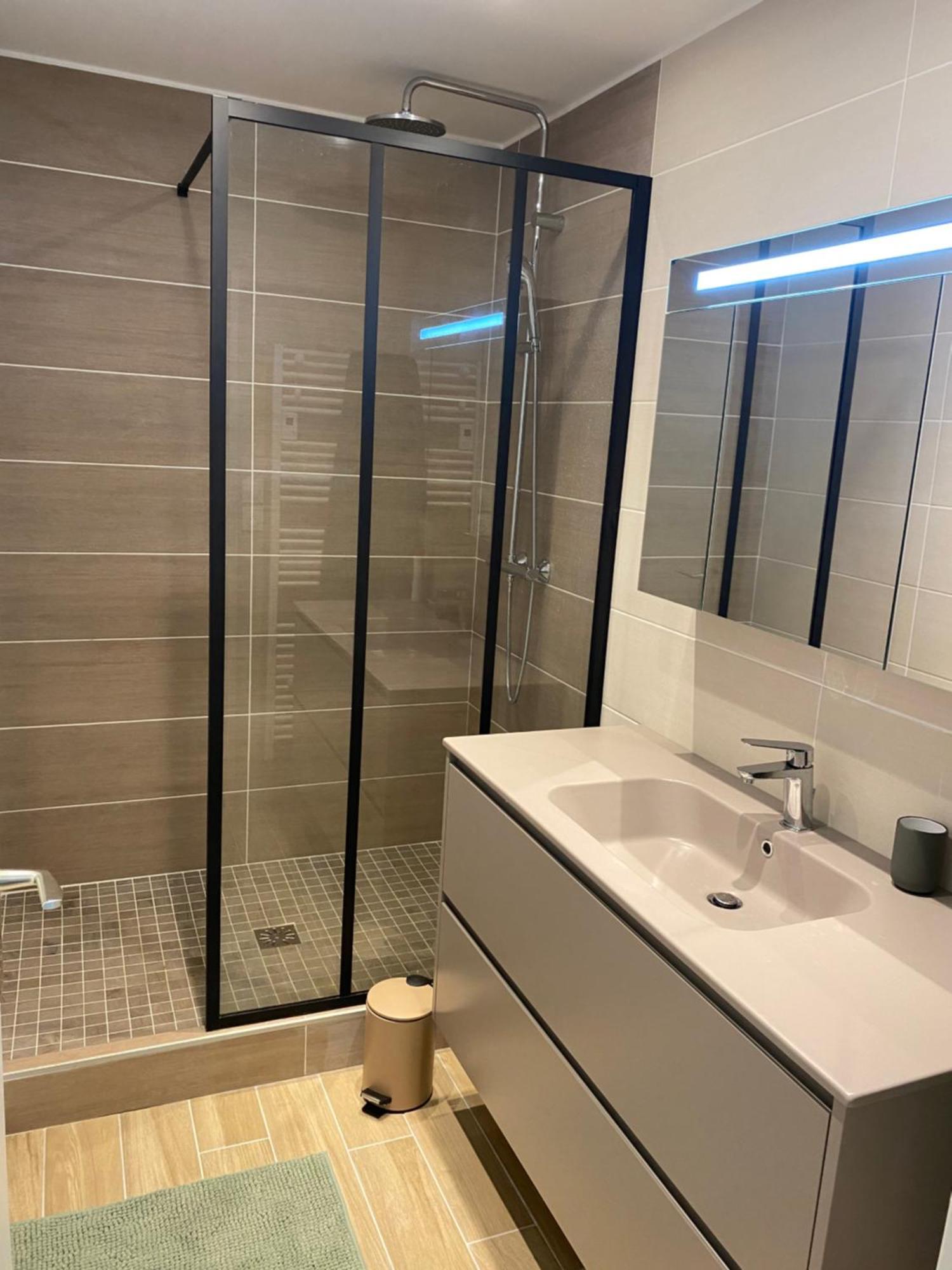 Appartement 65M2 Avec Balcon Vues Partielles Mer A 150M De La Plage Et Centre, Wifi Et Parking Prive Blonville-sur-Mer Extérieur photo